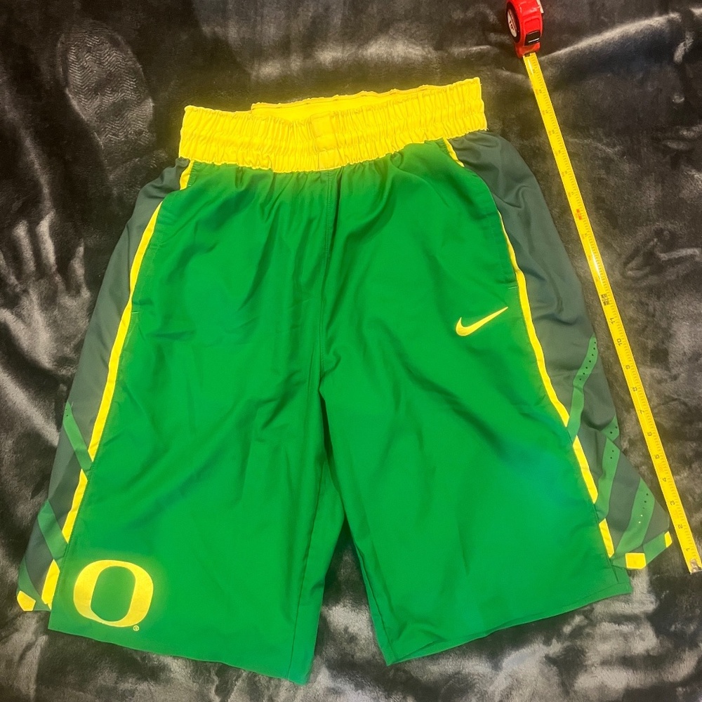 NCAA University of Oregon Duck Shorts!!! - Medium